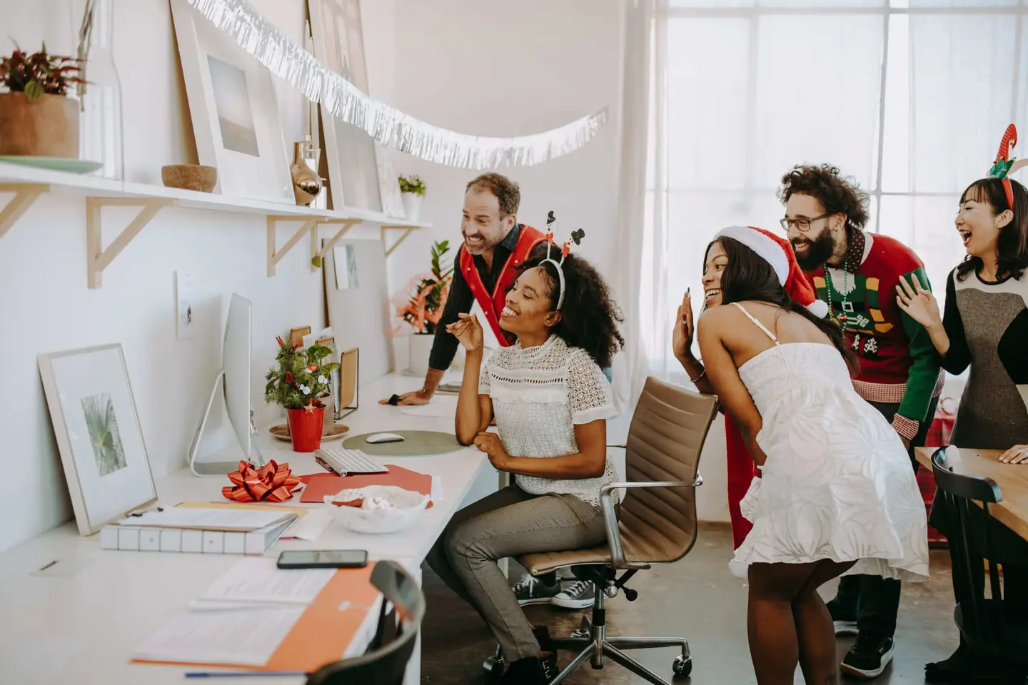 Reconnecting with Your Clients: Harnessing the Holiday Season’s Magic